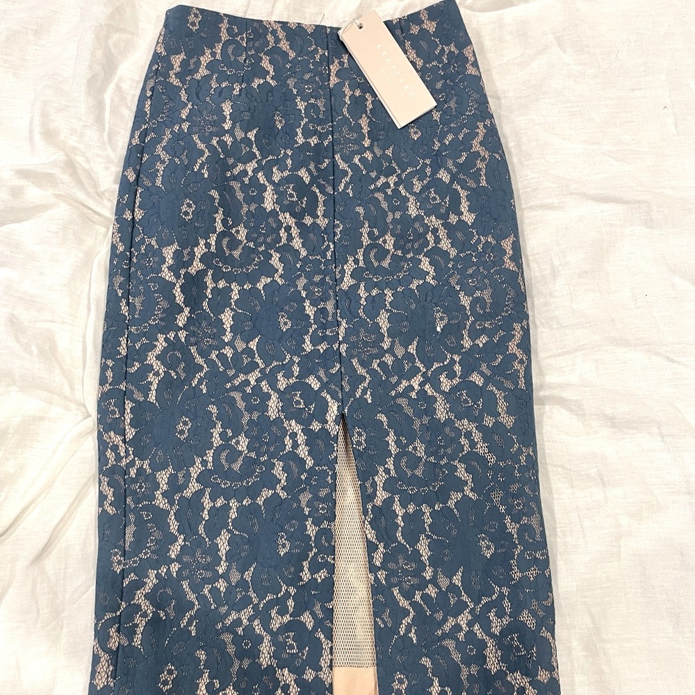 Midi pencil skirt- spring perfect!